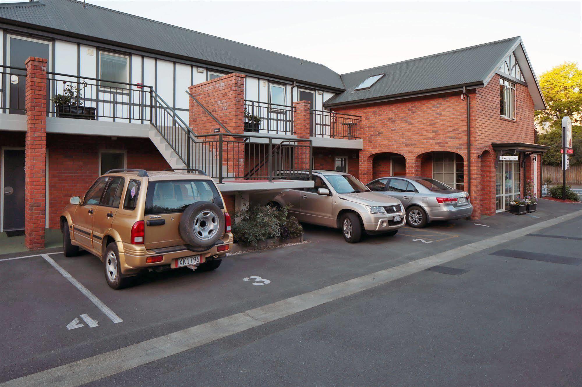 Chelsea Park Motor 4*